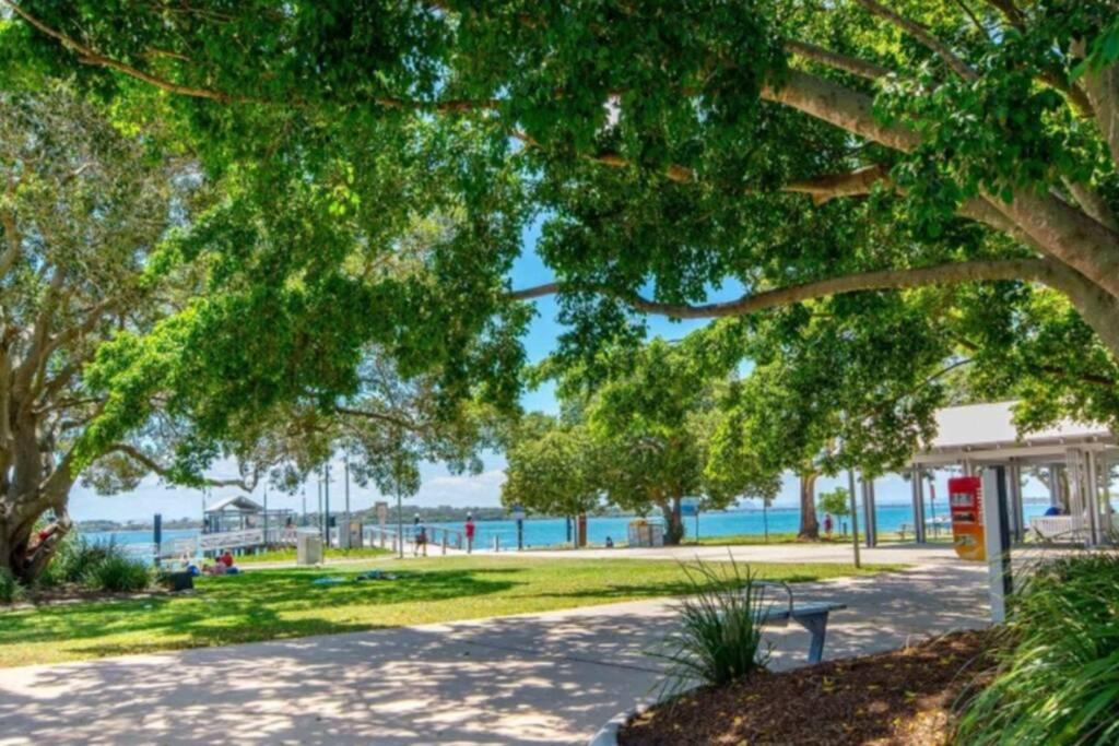 Bribie Island Unit With Pool - Amazing Beaches & Lifestyle! Bongaree Ngoại thất bức ảnh
